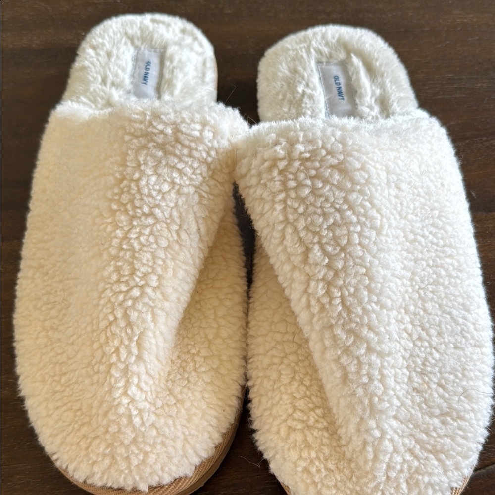 Old Navy Plush White Slippers